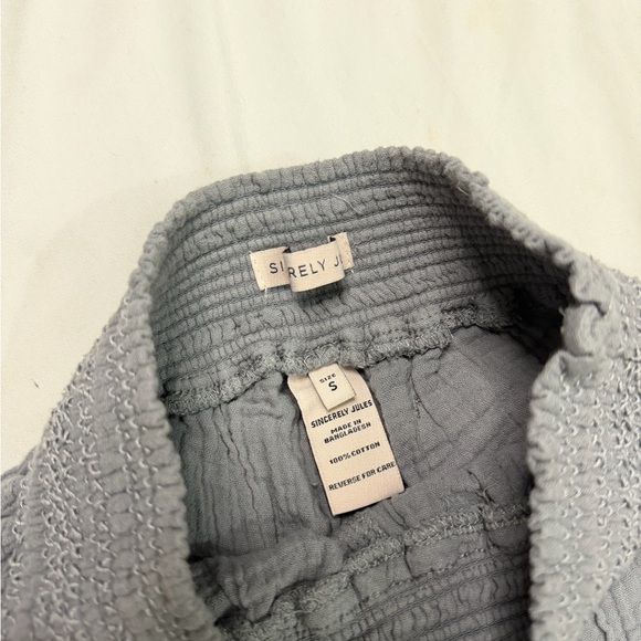 Sincerely Jules Gray Textured Straight-Leg Pants - Picture 3 of 4